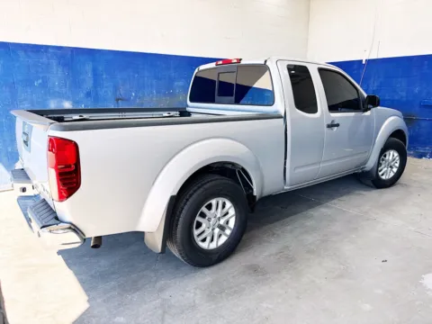 More photos of 2021 Nissan Frontier SV at KarGenie, CA