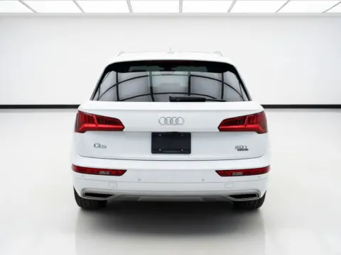 More photos of 2018 Audi Q5 Premium Plus at KarGenie, CA