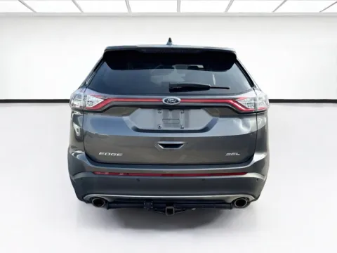 More photos of 2016 Ford Edge SEL at KarGenie, CA