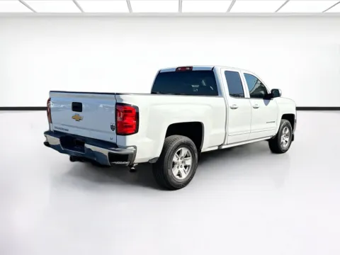 More photos of 2018 Chevrolet Silverado 1500 LT LT1 at KarGenie, CA