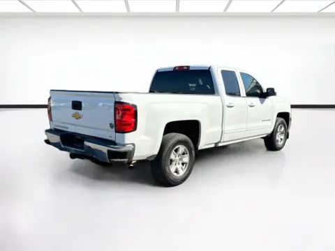 More photos of 2018 Chevrolet Silverado 1500 LT LT1 at KarGenie, CA