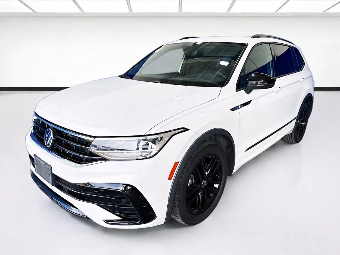 White 2022 Volkswagen Tiguan SE R-Line Black for sale in Fontana, CA