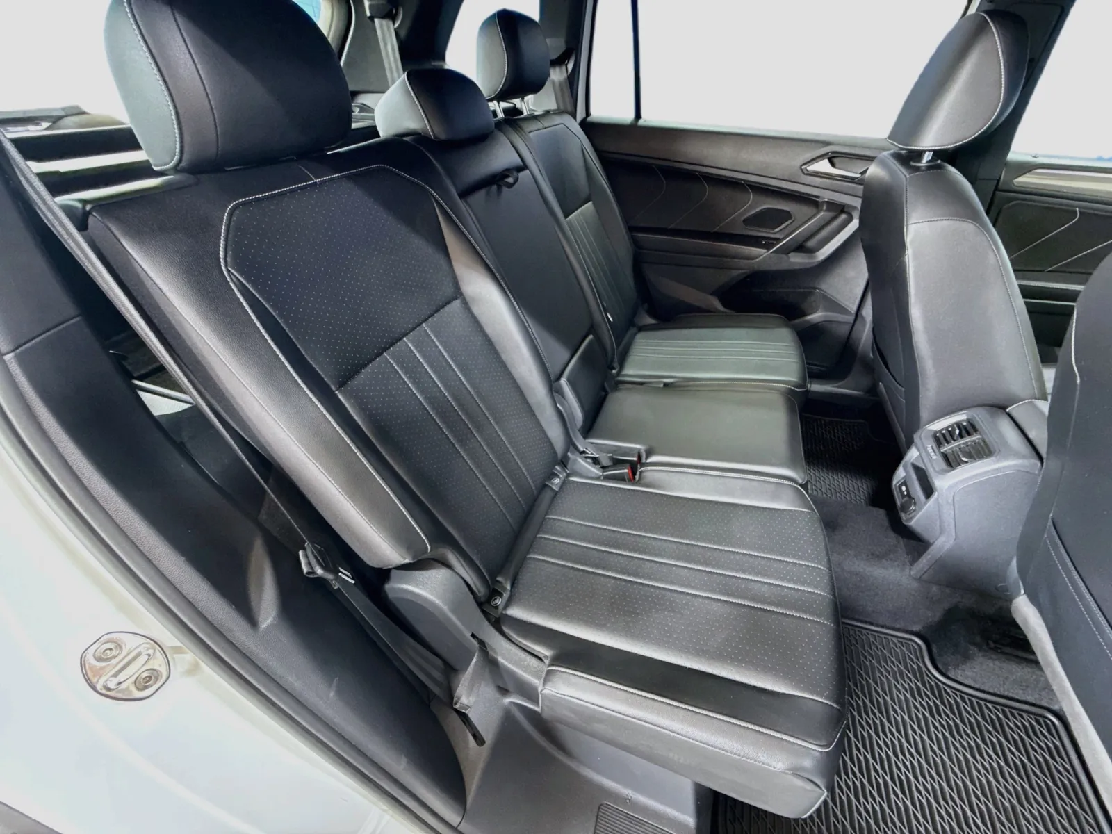 Volkswagen Tiguan photo 14