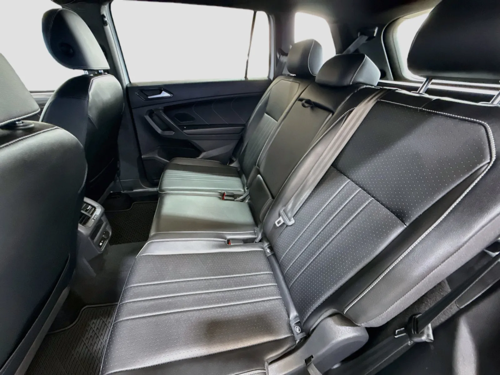 Volkswagen Tiguan photo 12