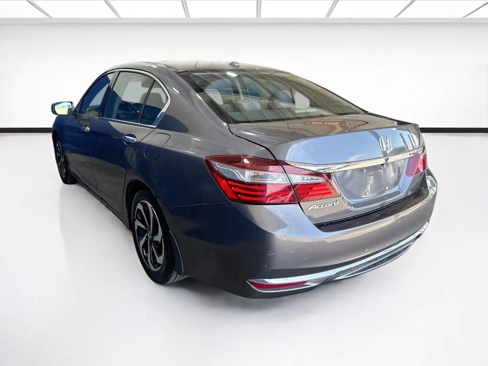 Honda Accord photo 6