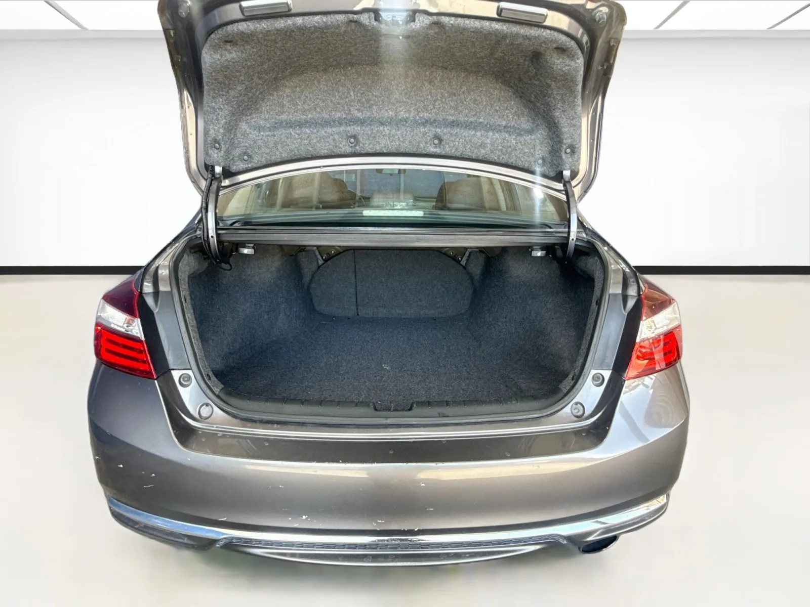 Honda Accord photo 16