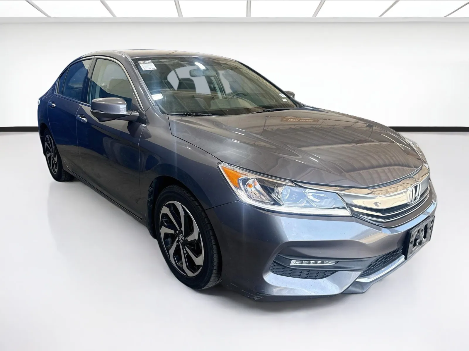 Honda Accord photo 3