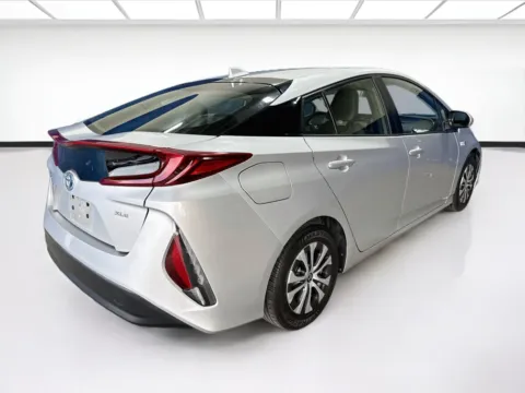 More photos of 2022 Toyota Prius Prime XLE at KarGenie, CA
