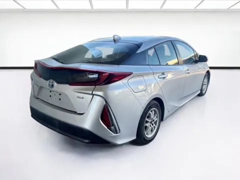 More photos of 2022 Toyota Prius Prime XLE at KarGenie, CA