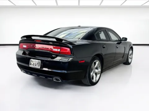 More photos of 2014 Dodge Charger R/T at KarGenie, CA