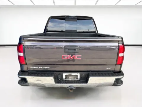 More photos of 2015 GMC Sierra 1500 SLT at KarGenie, CA