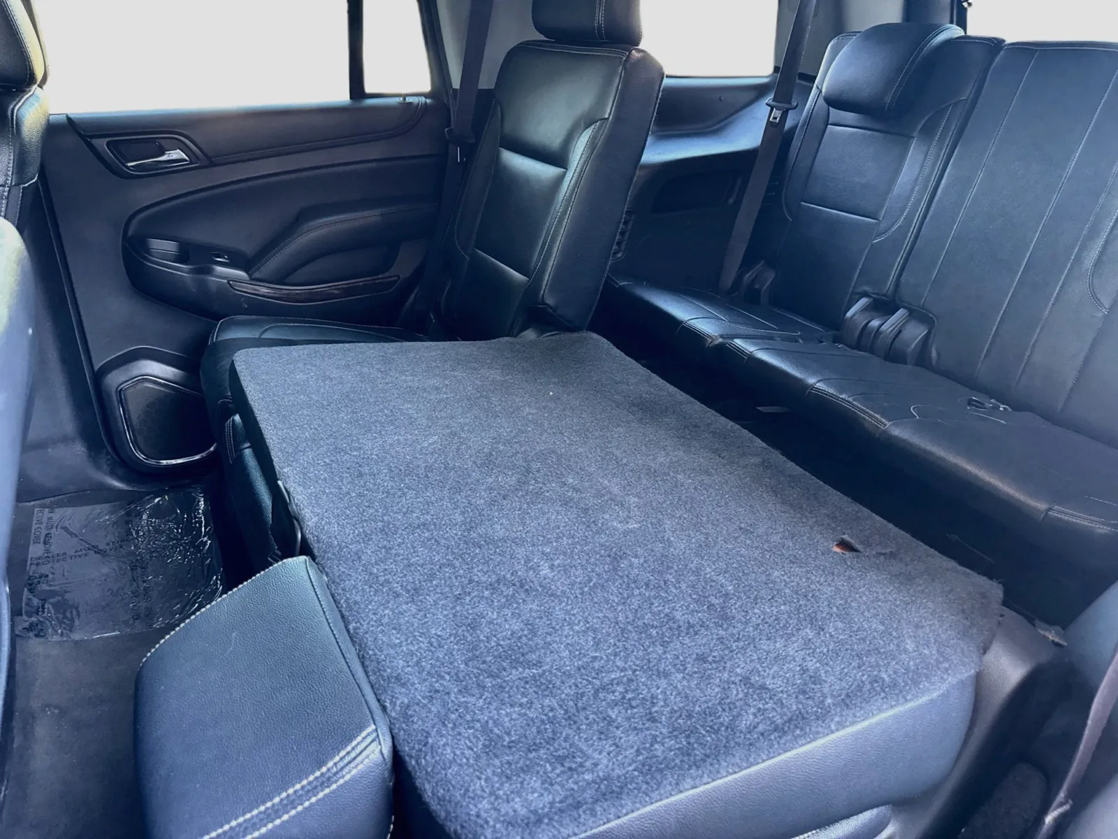 Chevrolet Tahoe photo 14