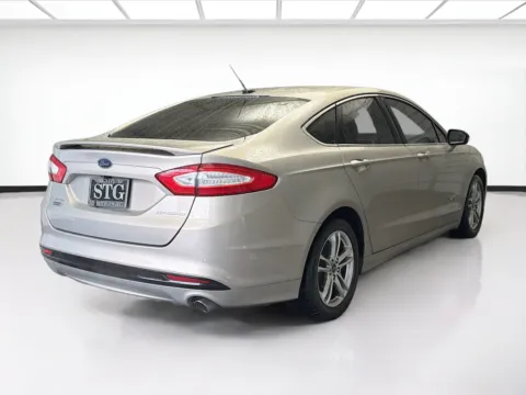 More photos of 2016 Ford Fusion Energi Titanium at KarGenie, CA