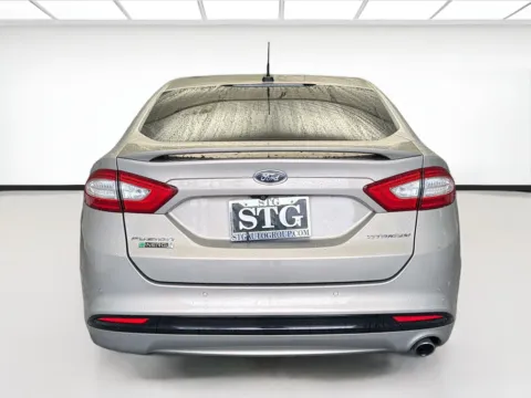 More photos of 2016 Ford Fusion Energi Titanium at KarGenie, CA