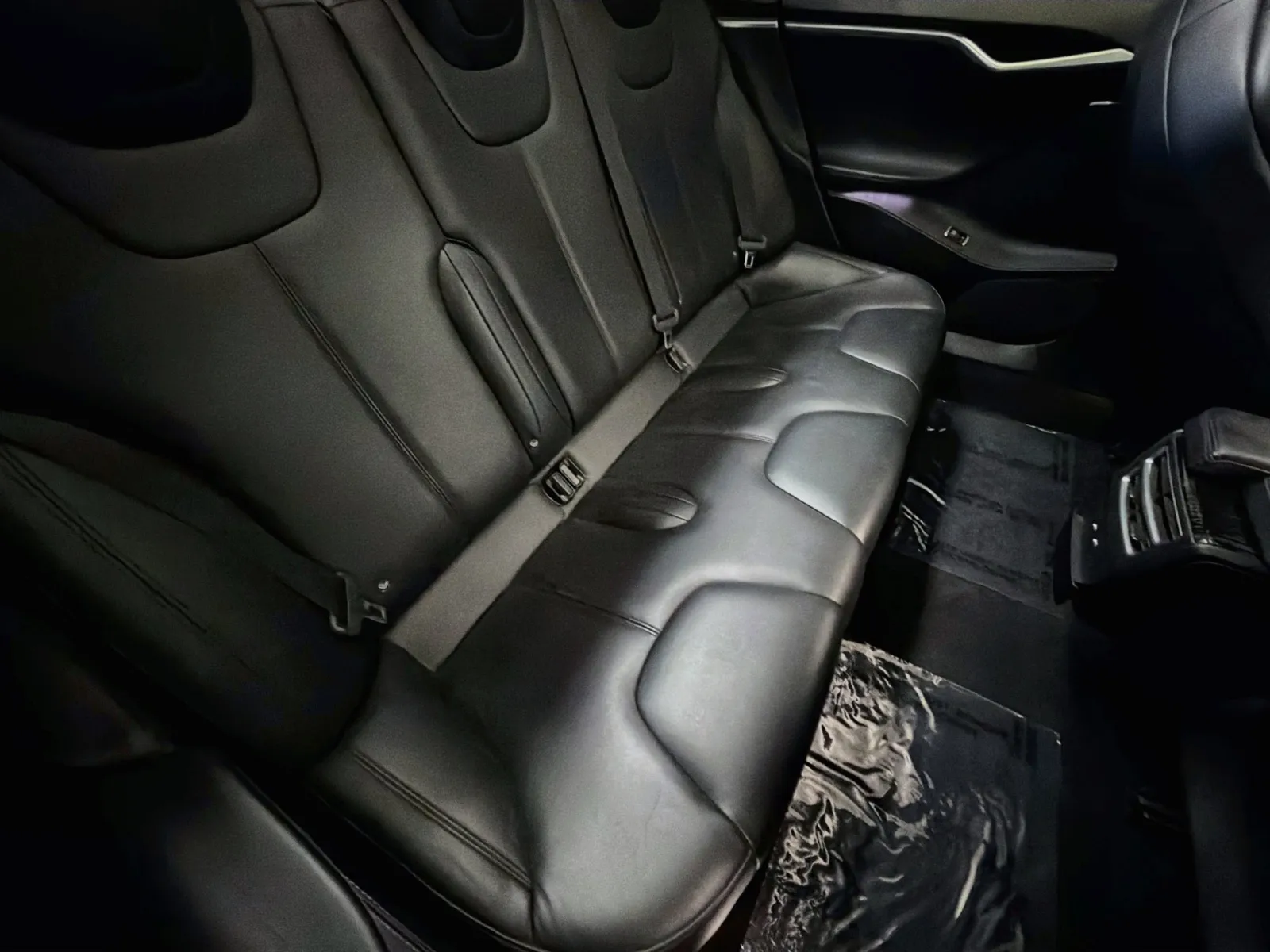 Tesla Model S photo 14