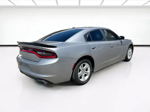More photos of 2015 Dodge Charger SE at KarGenie, CA