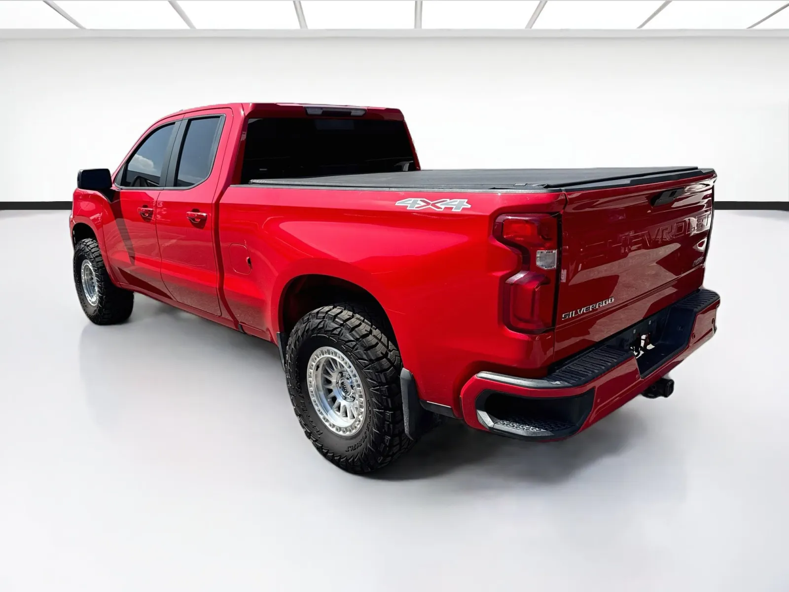 Chevrolet Silverado photo 6