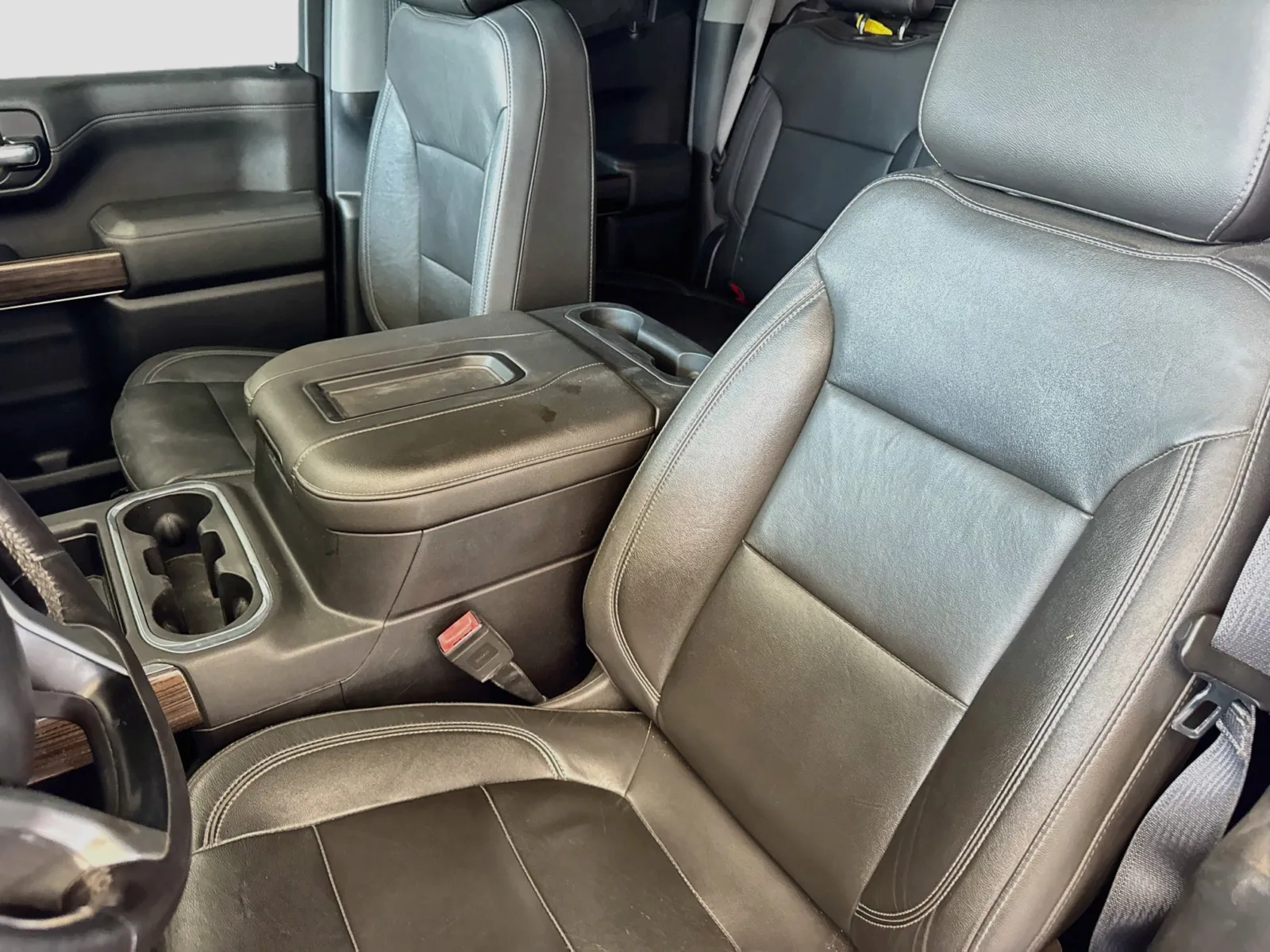 Chevrolet Silverado photo 13