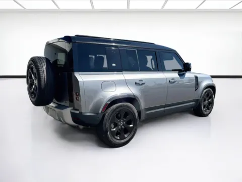 More photos of 2021 Land Rover Defender S at KarGenie, CA