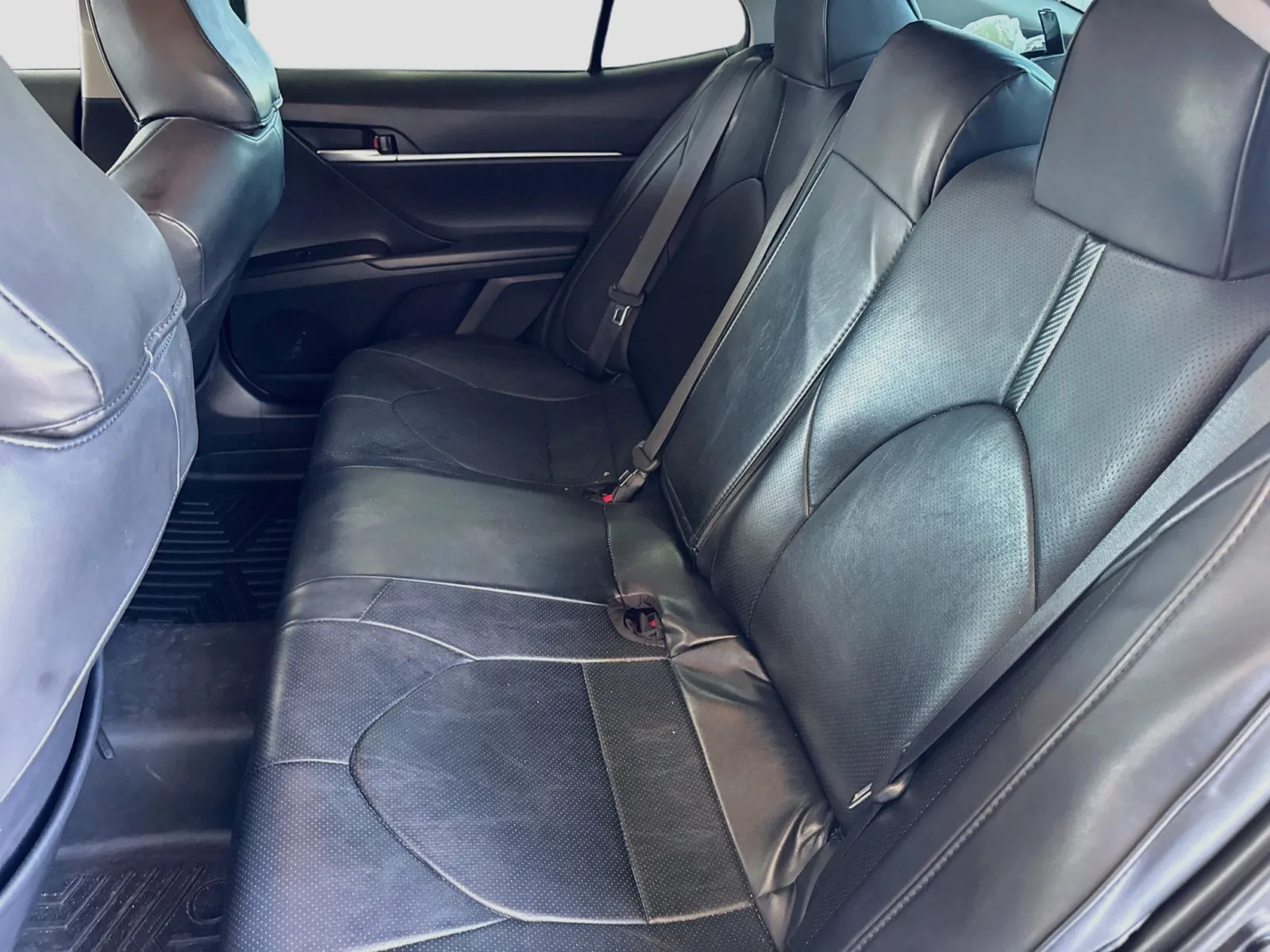 Toyota Camry photo 14