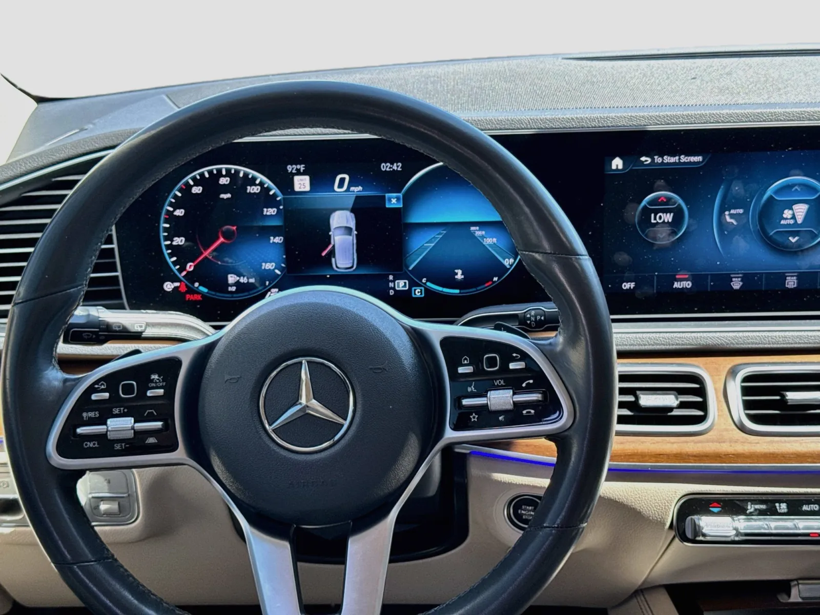 Mercedes-Benz GLE photo 16