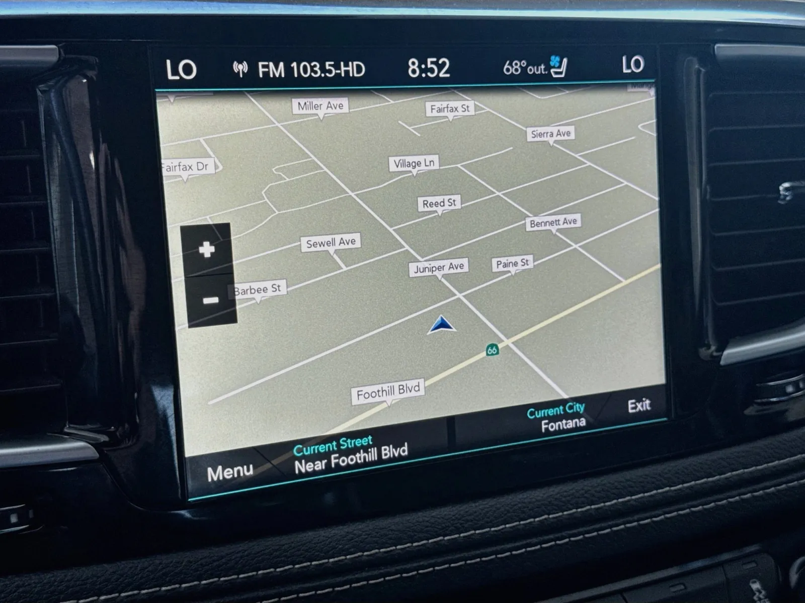 Chrysler Pacifica photo 9