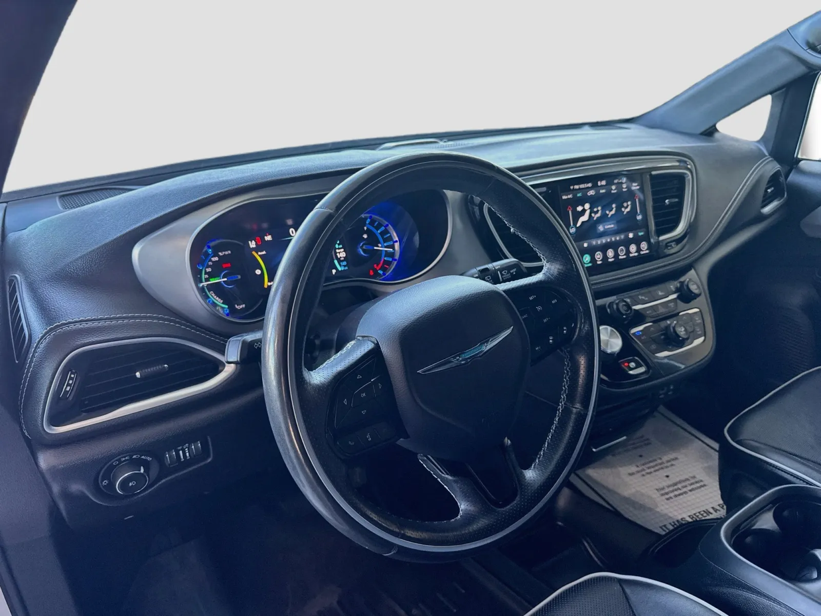 Chrysler Pacifica photo 7