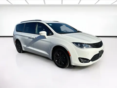 Another view of 2020 Chrysler Pacifica Limited for sale in Fontana, CA at KarGenie