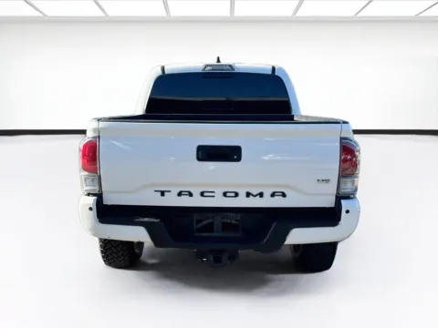 More photos of 2021 Toyota Tacoma TRD Off-Road V6 at KarGenie, CA