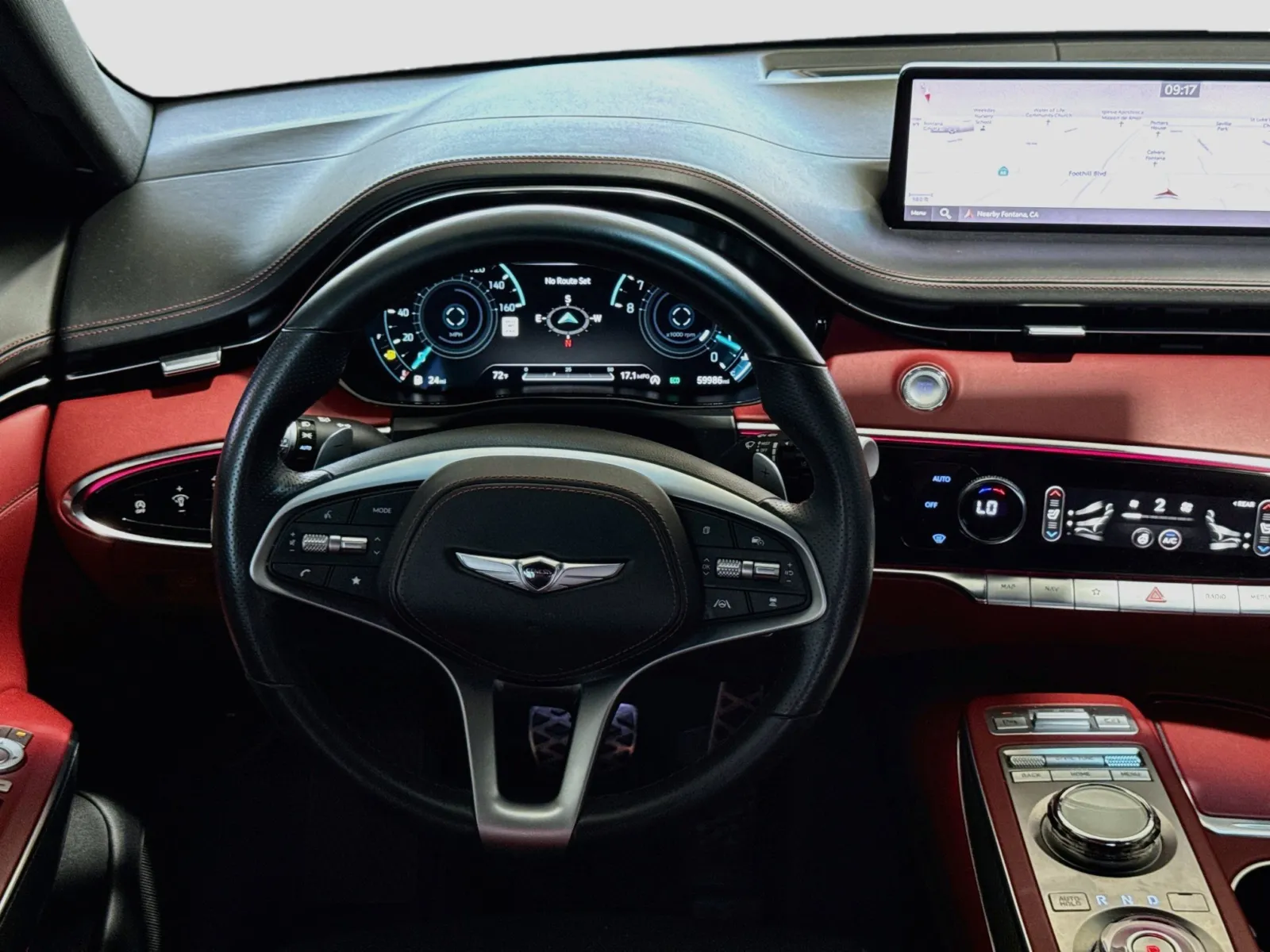 Genesis GV70 photo 16
