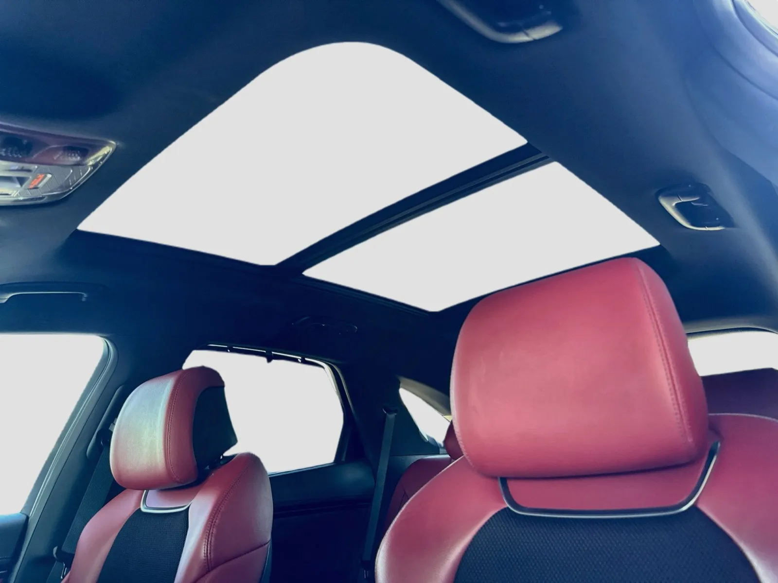 Genesis GV70 photo 15