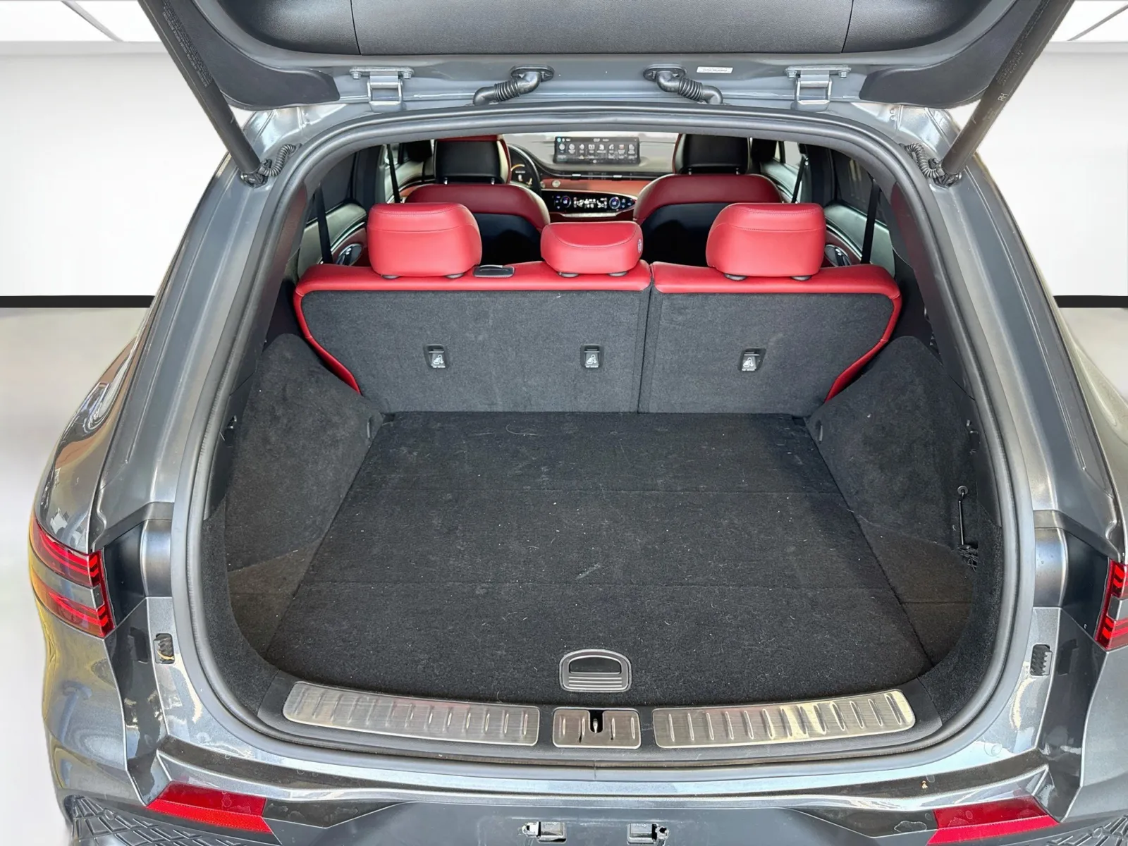 Genesis GV70 photo 19