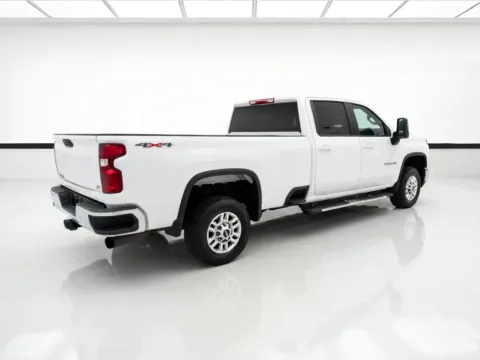 More photos of 2024 Chevrolet Silverado 2500 HD LT at KarGenie, CA