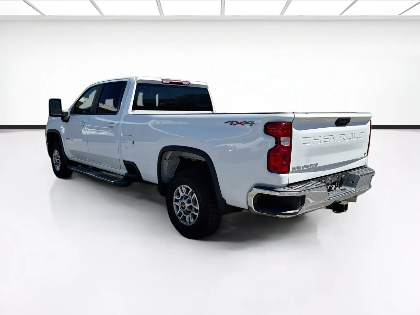 Chevrolet Silverado photo 6