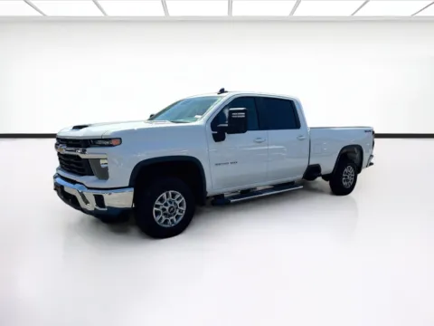 White 2024 Chevrolet Silverado 2500 HD LT for sale in Fontana, CA