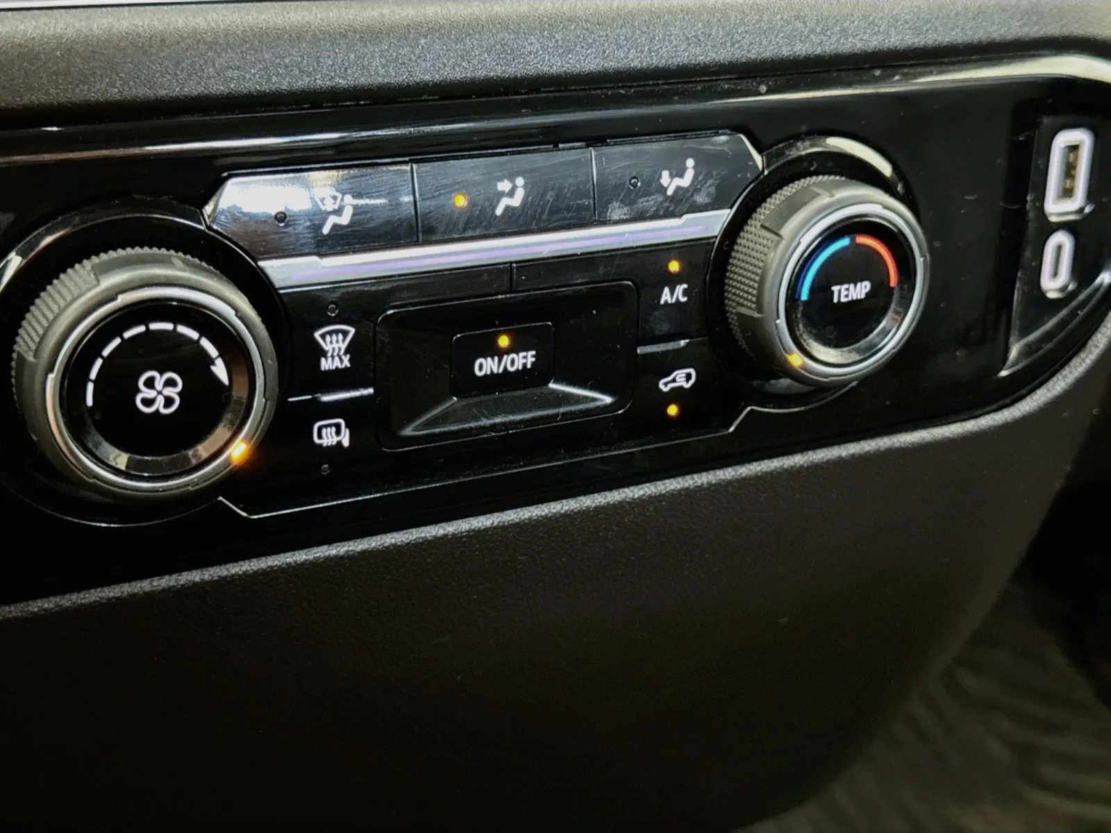 Chevrolet Silverado photo 12