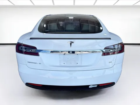 More photos of 2016 Tesla Model S 75 at KarGenie, CA