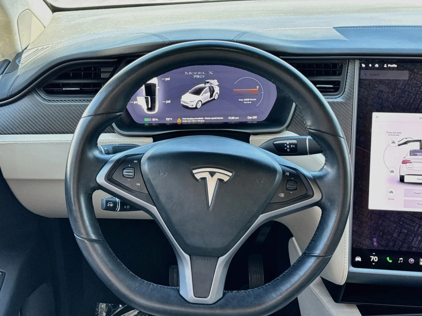 Tesla Model X photo 14