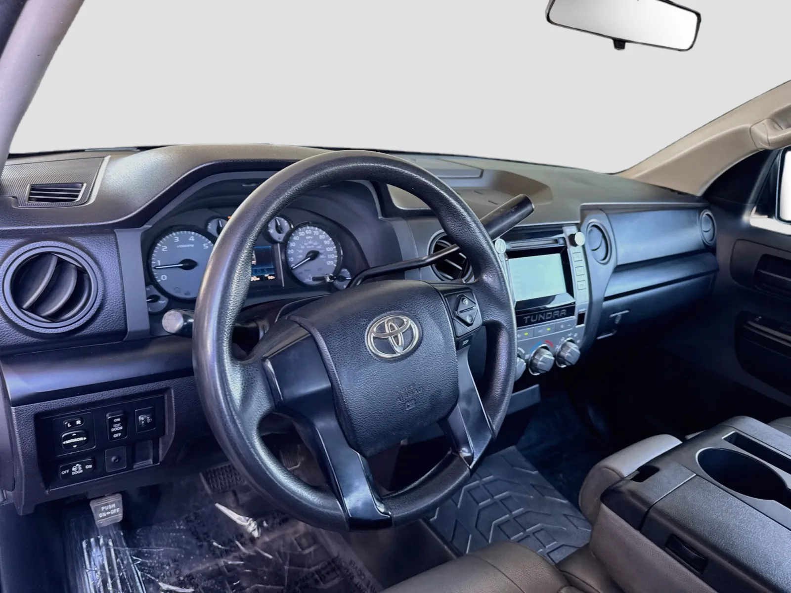 Toyota Tundra photo 7