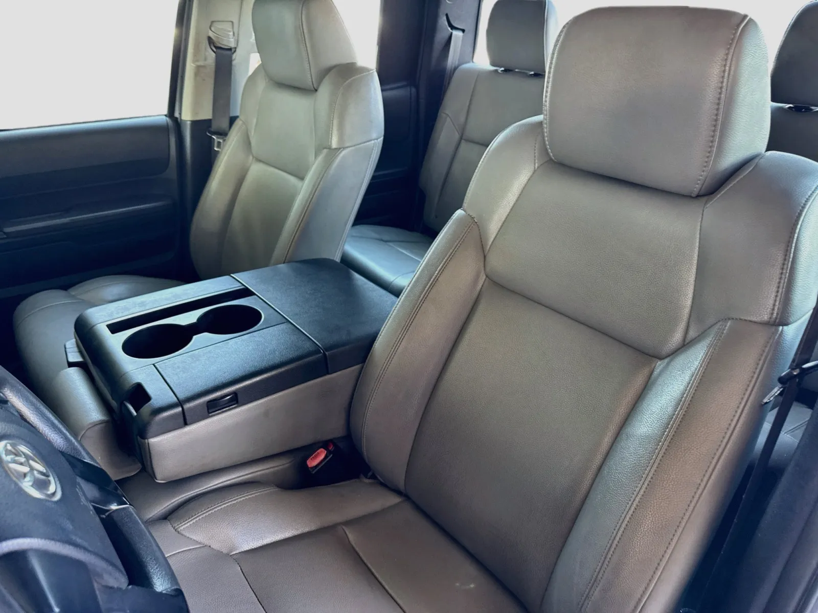 Toyota Tundra photo 12