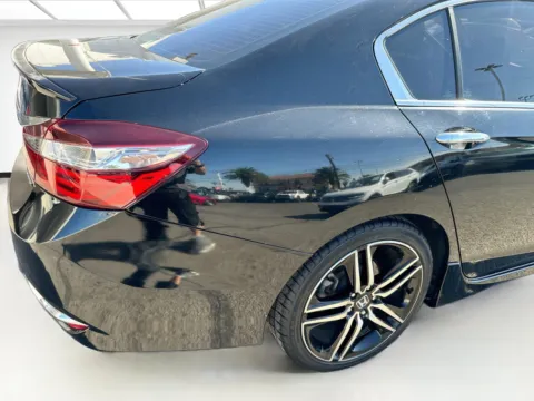 More photos of 2017 Honda Accord Sedan Sport at KarGenie, CA