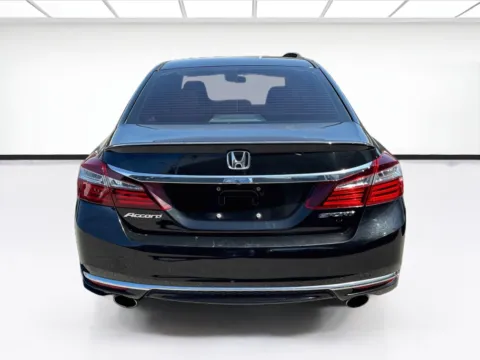 More photos of 2017 Honda Accord Sedan Sport at KarGenie, CA