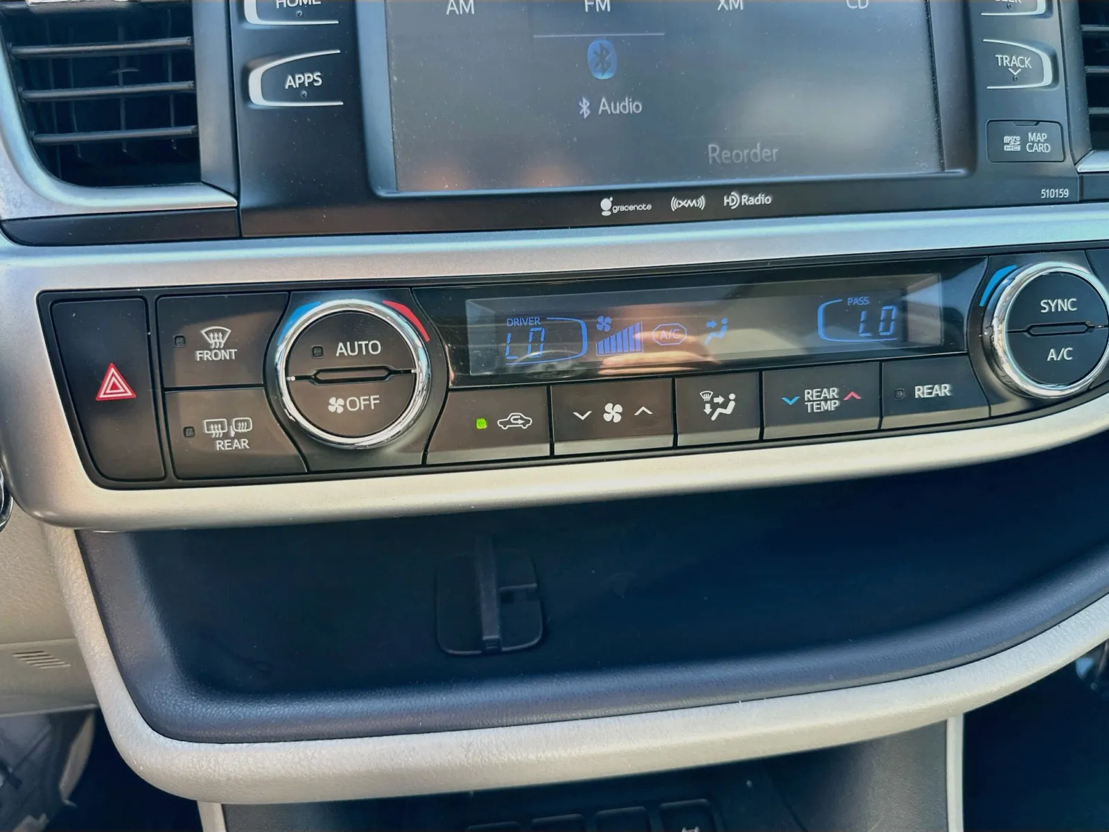 Toyota Highlander photo 12