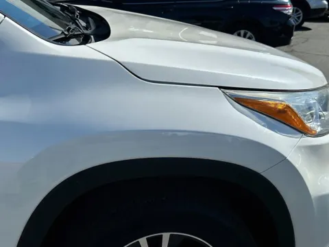 Another view of 2016 Toyota Highlander XLE for sale in Fontana, CA at KarGenie