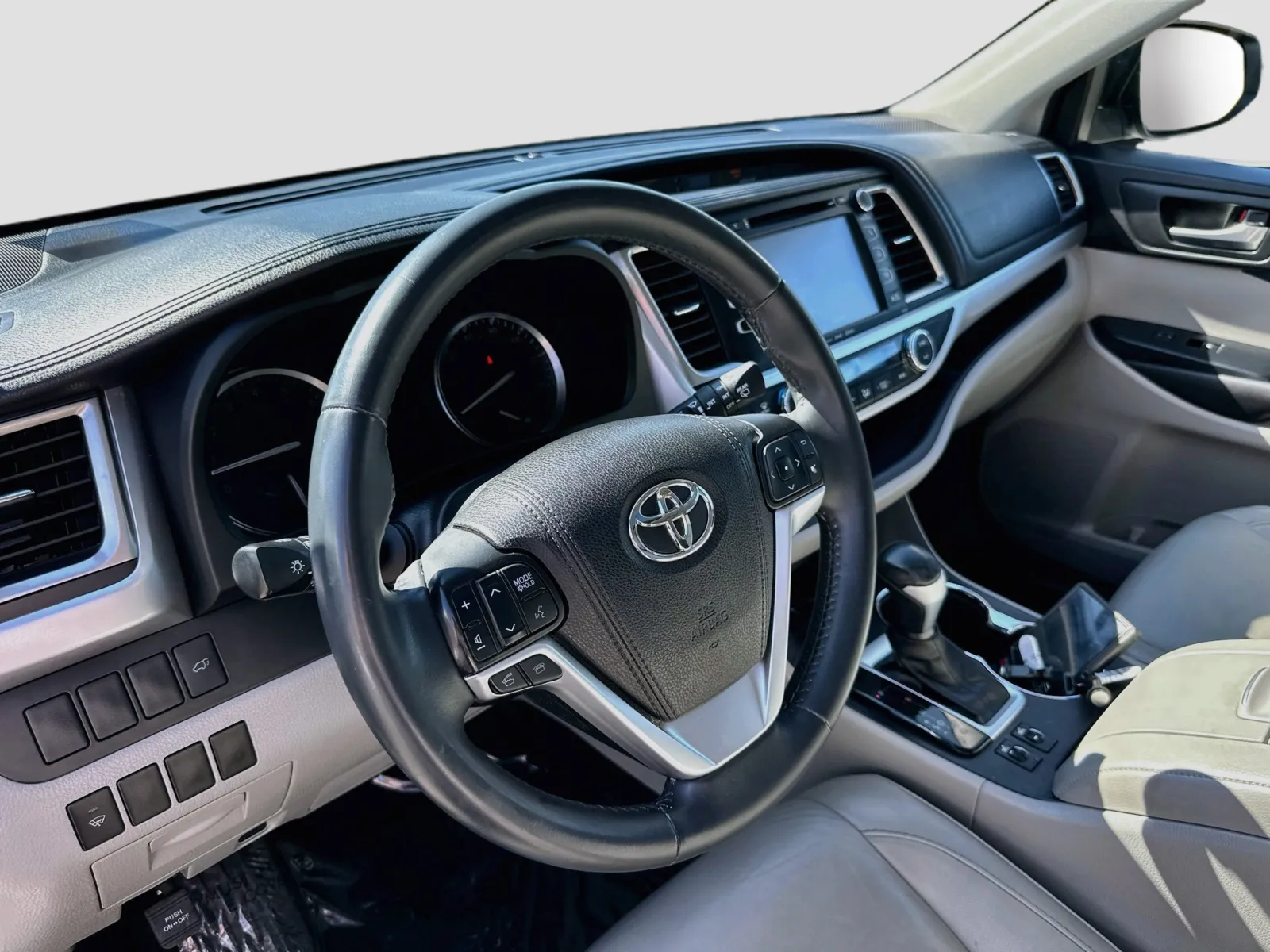 Toyota Highlander photo 7