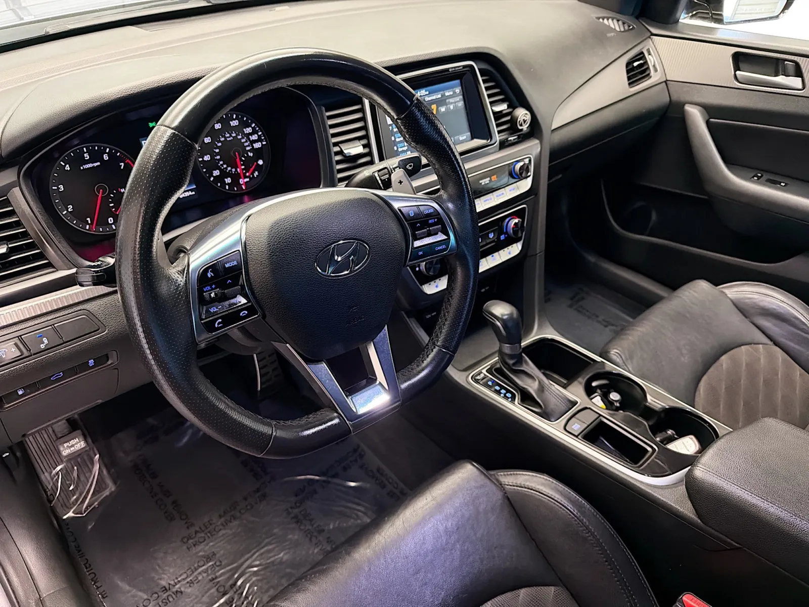 Hyundai Sonata photo 7