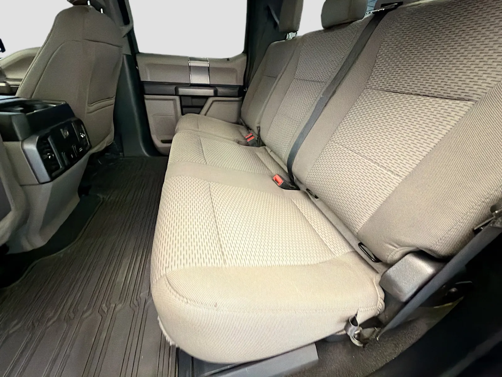 Ford F-250 photo 13