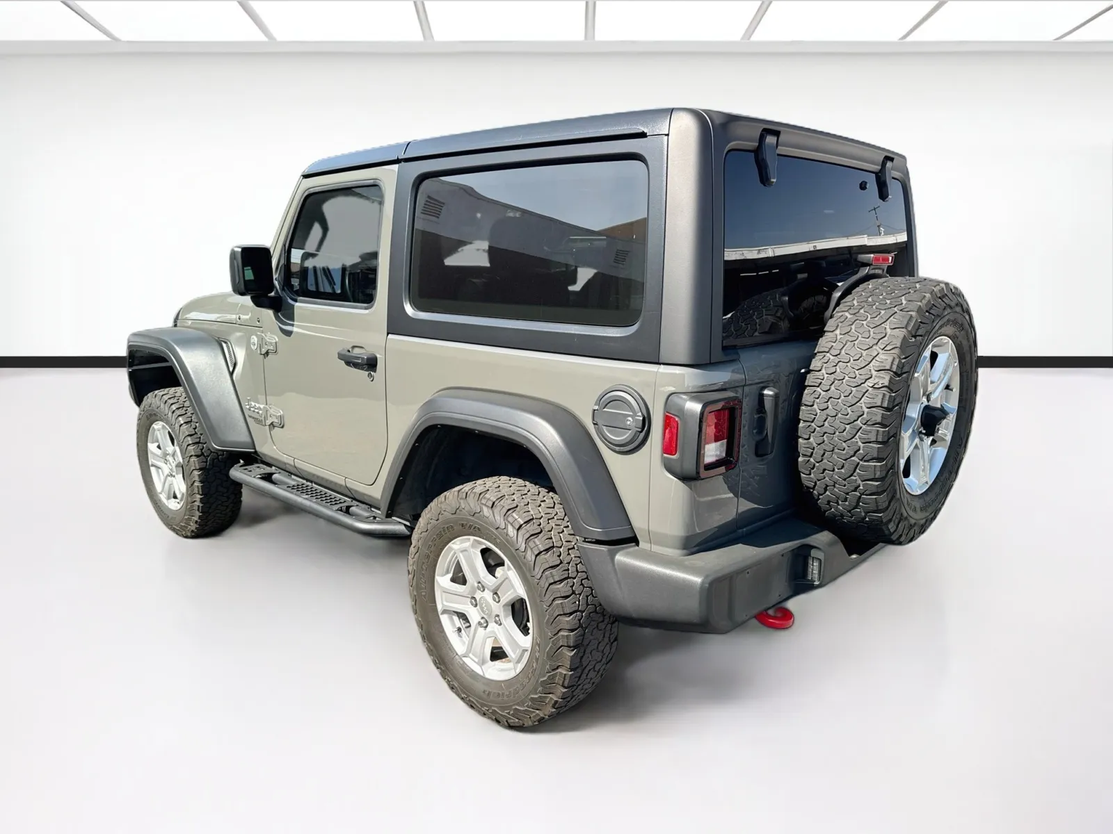 Jeep Wrangler photo 6