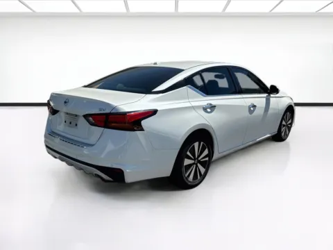 More photos of 2019 Nissan Altima 2.5 SV at KarGenie, CA