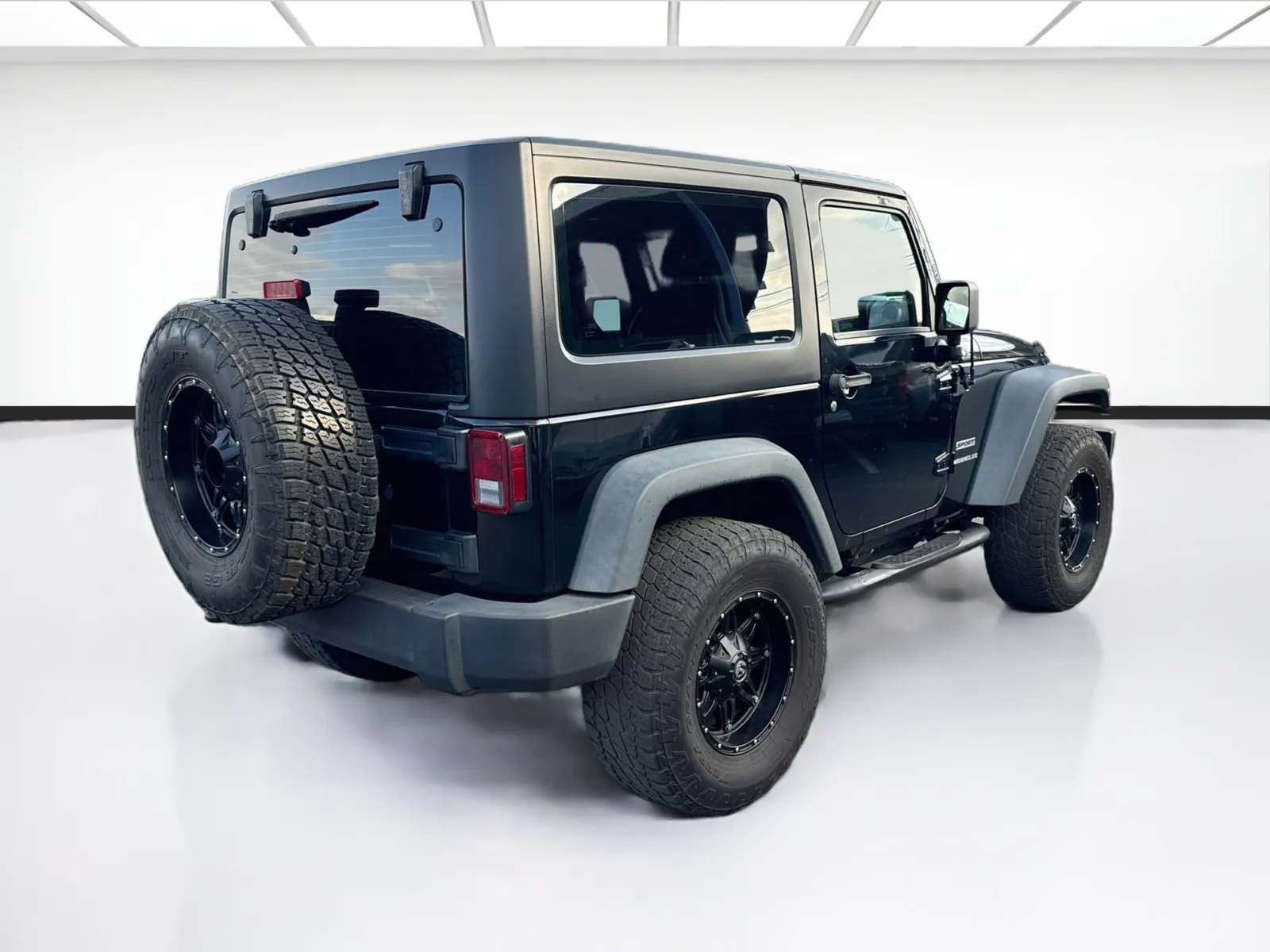 Jeep Wrangler photo 4